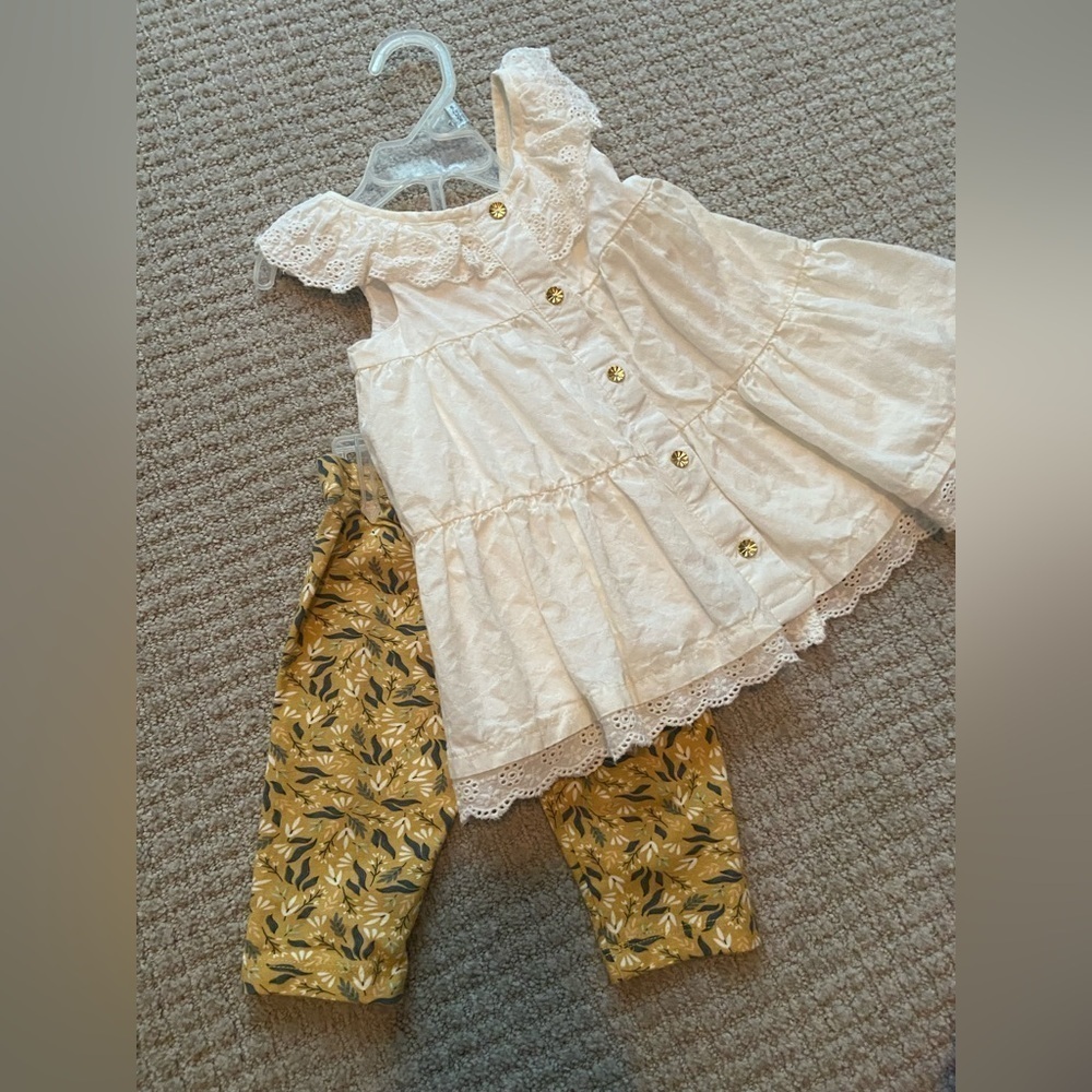 NEW Artisan NY 24 mth set- capri leggings and lacey top